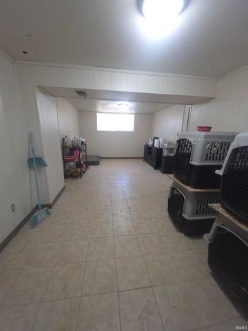 5900 Whitethorne Drive, Evansville, IN 47710