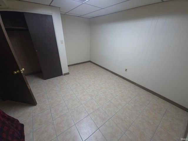 5900 Whitethorne Drive, Evansville, IN 47710