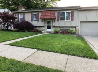 5900 Whitethorne Drive, Evansville, IN 47710