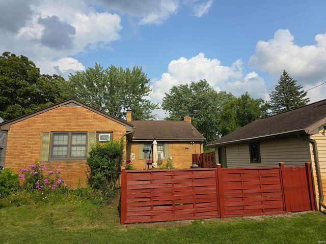 54645 28Th Street, South Bend, IN 46635