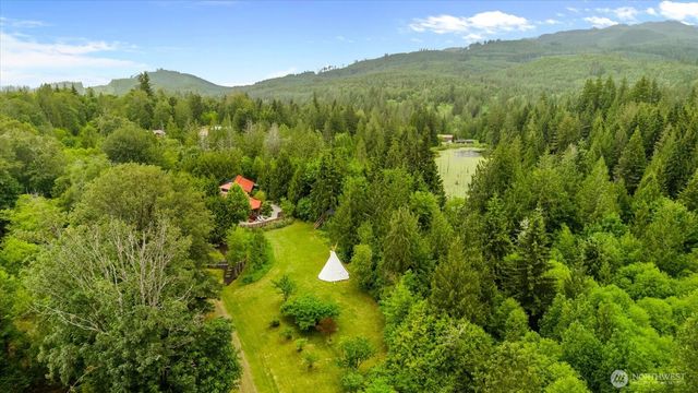 27346 Lake Cavanaugh Road, Mount Vernon, WA 98274