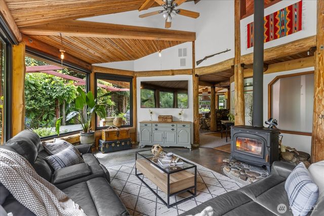 27346 Lake Cavanaugh Road, Mount Vernon, WA 98274