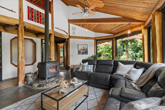 27346 Lake Cavanaugh Road, Mount Vernon, WA 98274