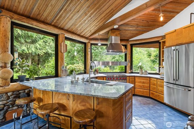 27346 Lake Cavanaugh Road, Mount Vernon, WA 98274