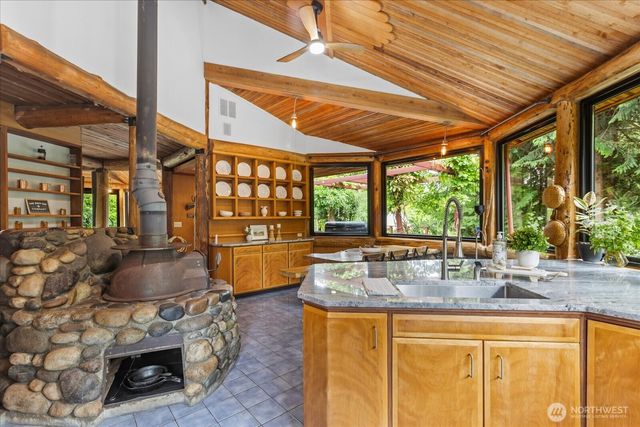27346 Lake Cavanaugh Road, Mount Vernon, WA 98274