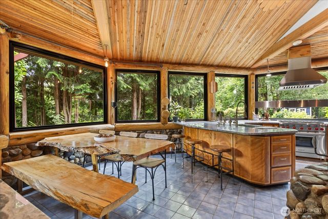 27346 Lake Cavanaugh Road, Mount Vernon, WA 98274