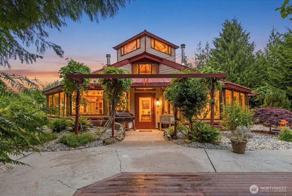 27346 Lake Cavanaugh Road, Mount Vernon, WA 98274