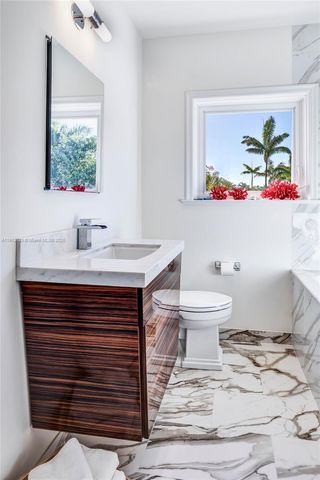 5800 La Gorce Dr NA, Miami Beach, FL 33140