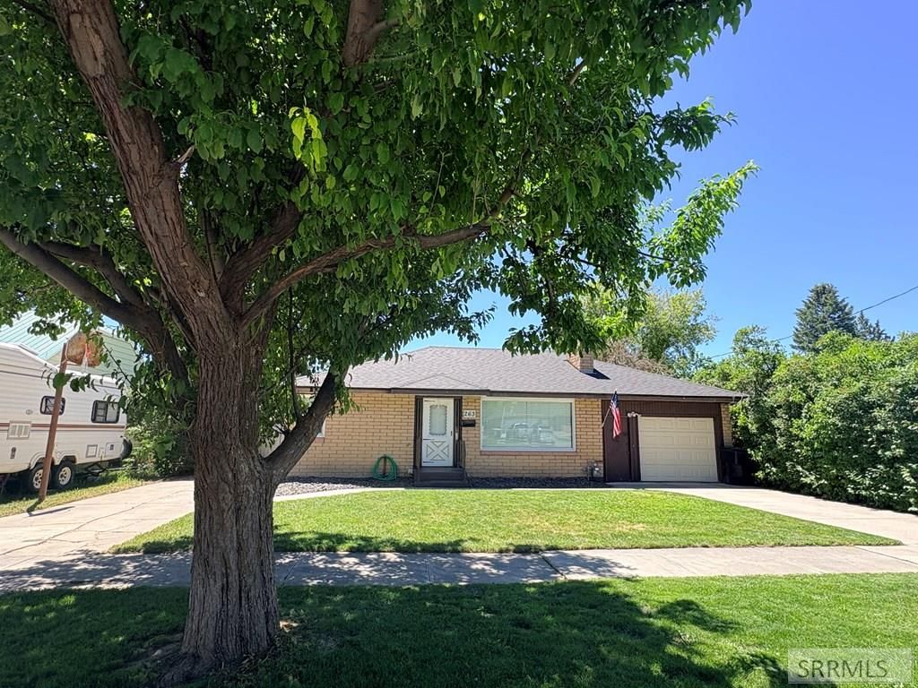 Image 3 of property listing at 263 W 2nd N, Rigby, ID 83442