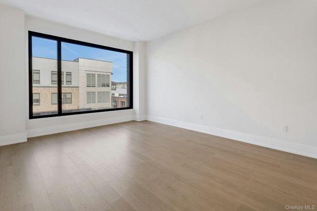 4 Lighthouse Landing 420, Sleepy Hollow, NY 10591