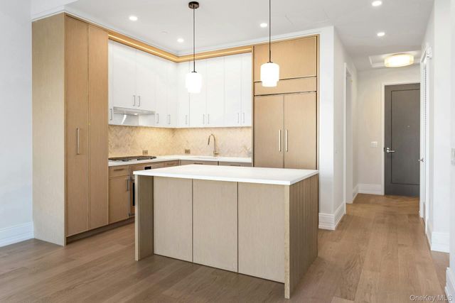 4 Lighthouse Landing 420, Sleepy Hollow, NY 10591