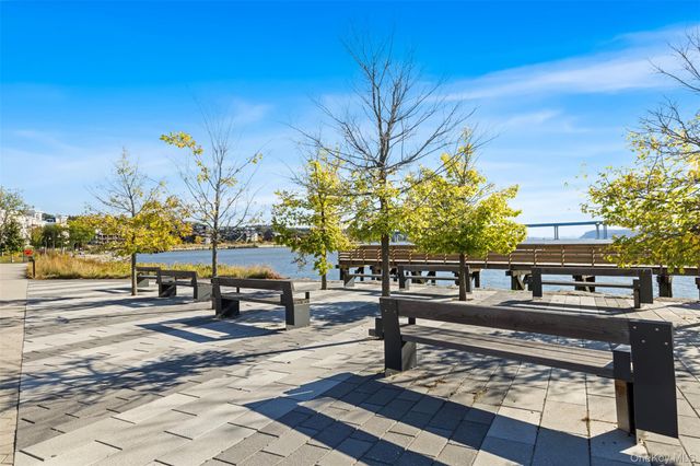 4 Lighthouse Landing 420, Sleepy Hollow, NY 10591