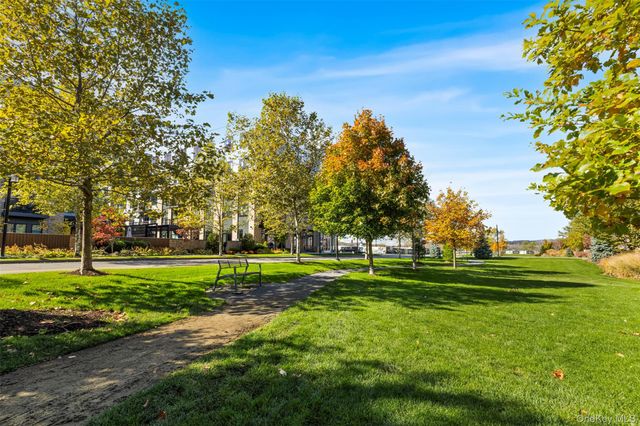 4 Lighthouse Landing 420, Sleepy Hollow, NY 10591