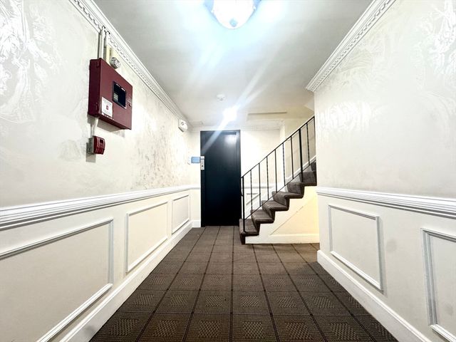 15-17 University Rd 22, Brookline, MA 02445