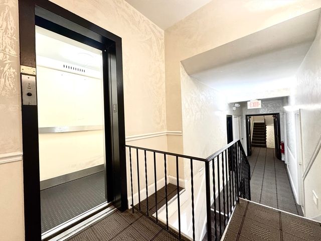 15-17 University Rd 22, Brookline, MA 02445