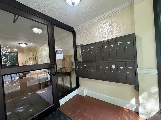 15-17 University Rd 22, Brookline, MA 02445