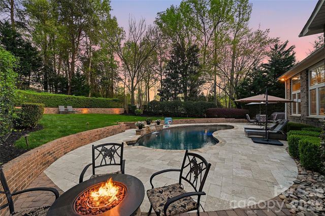163 W Maranta Road, Mooresville, NC 28117