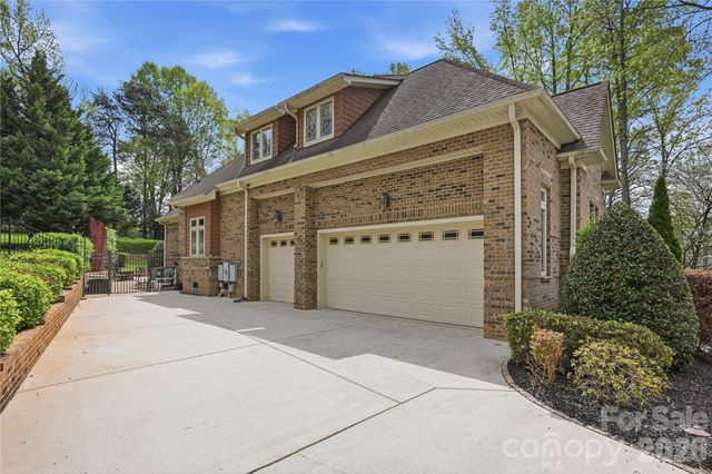 163 W Maranta Road, Mooresville, NC 28117