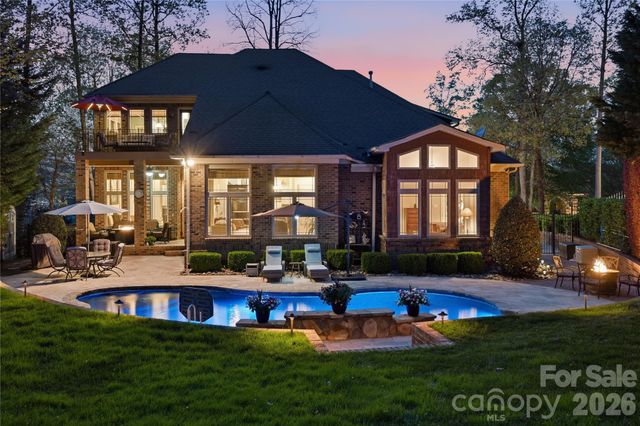 163 W Maranta Road, Mooresville, NC 28117