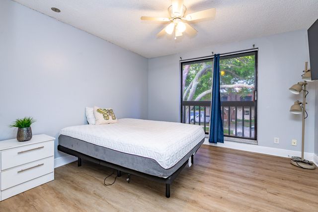 9375 SW 61st Way SW D, Boca Raton, FL 33428