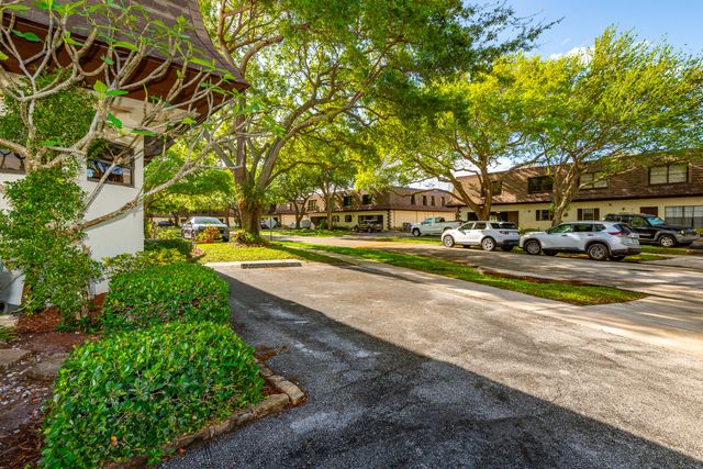 9375 SW 61st Way SW D, Boca Raton, FL 33428