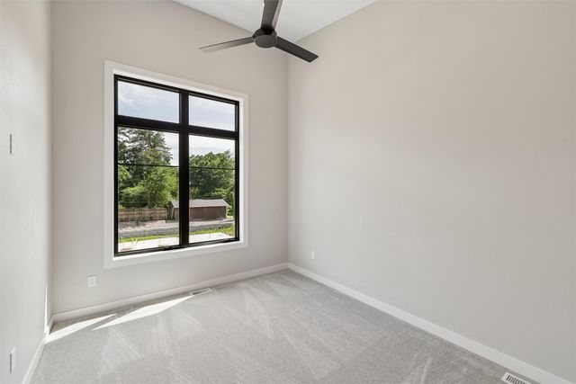 4840 Ingersoll Avenue, Des Moines, IA 50312