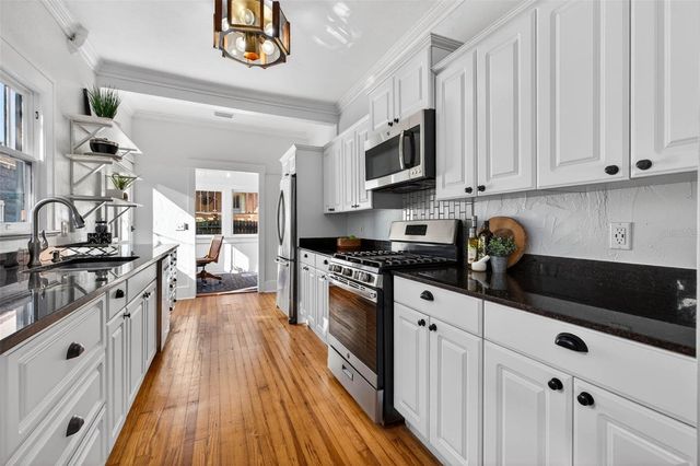 736 6TH STREET N, St Petersburg, FL 33701