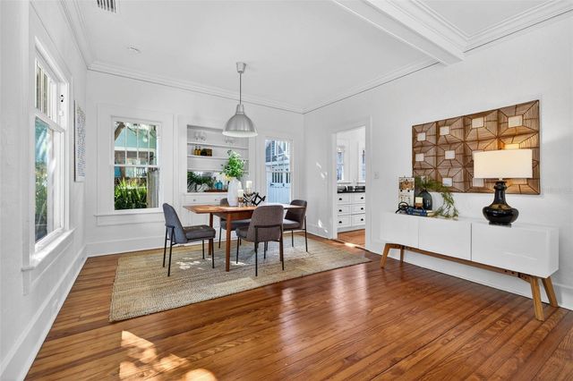 736 6TH STREET N, St Petersburg, FL 33701