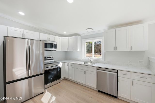 5595 Shaw Highway, Rocky Point, NC 28457