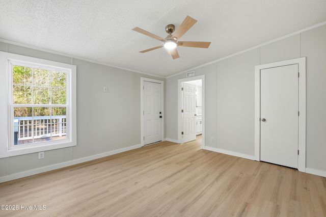 5595 Shaw Highway, Rocky Point, NC 28457