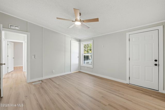 5595 Shaw Highway, Rocky Point, NC 28457