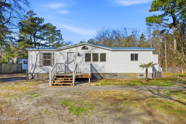5595 Shaw Highway, Rocky Point, NC 28457