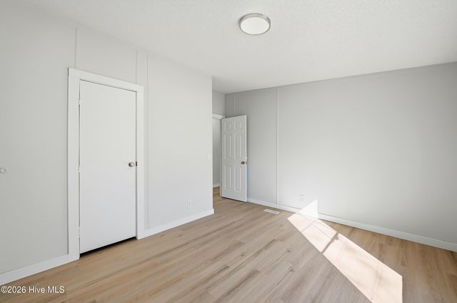 5595 Shaw Highway, Rocky Point, NC 28457