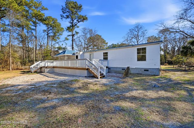 5595 Shaw Highway, Rocky Point, NC 28457