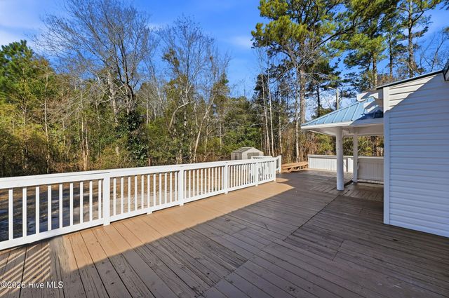 5595 Shaw Highway, Rocky Point, NC 28457