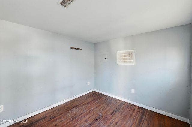 5595 Shaw Highway, Rocky Point, NC 28457