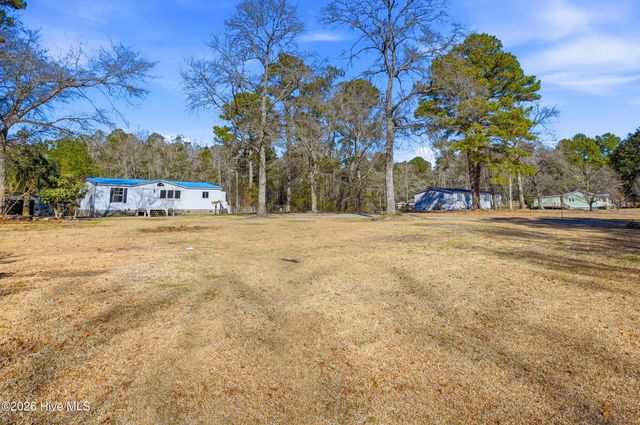 5595 Shaw Highway, Rocky Point, NC 28457