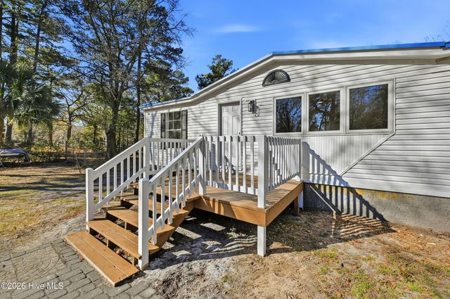 5595 Shaw Highway, Rocky Point, NC 28457