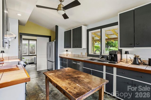 1108 Pine Root Branch Road, Bakersville, NC 28705
