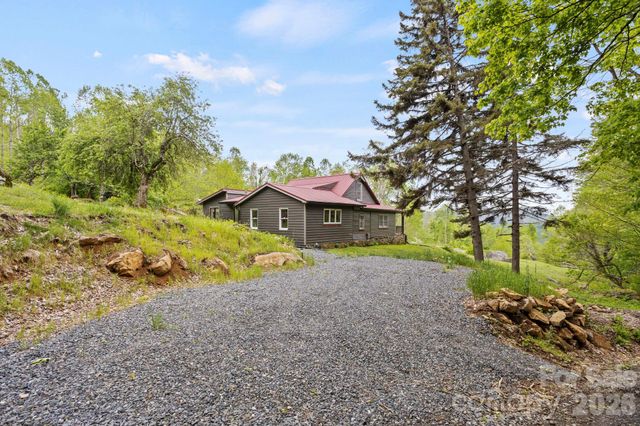 1108 Pine Root Branch Road, Bakersville, NC 28705