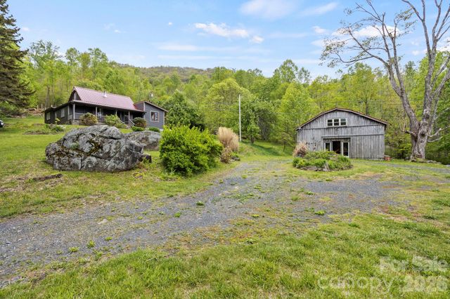 1108 Pine Root Branch Road, Bakersville, NC 28705