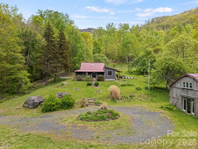 1108 Pine Root Branch Road, Bakersville, NC 28705