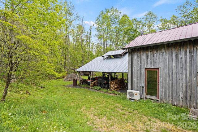 1108 Pine Root Branch Road, Bakersville, NC 28705