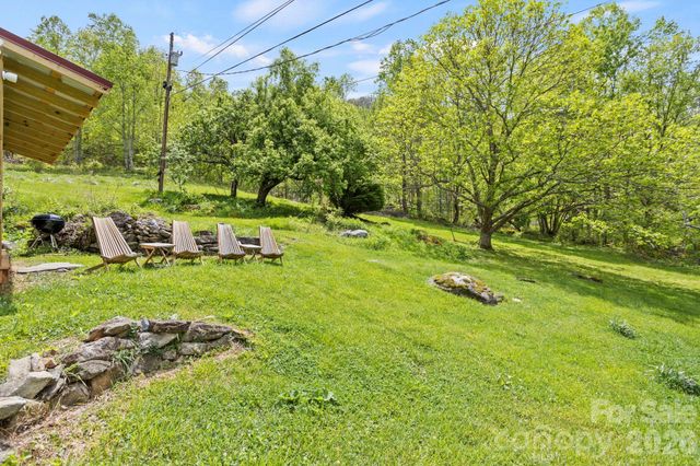 1108 Pine Root Branch Road, Bakersville, NC 28705