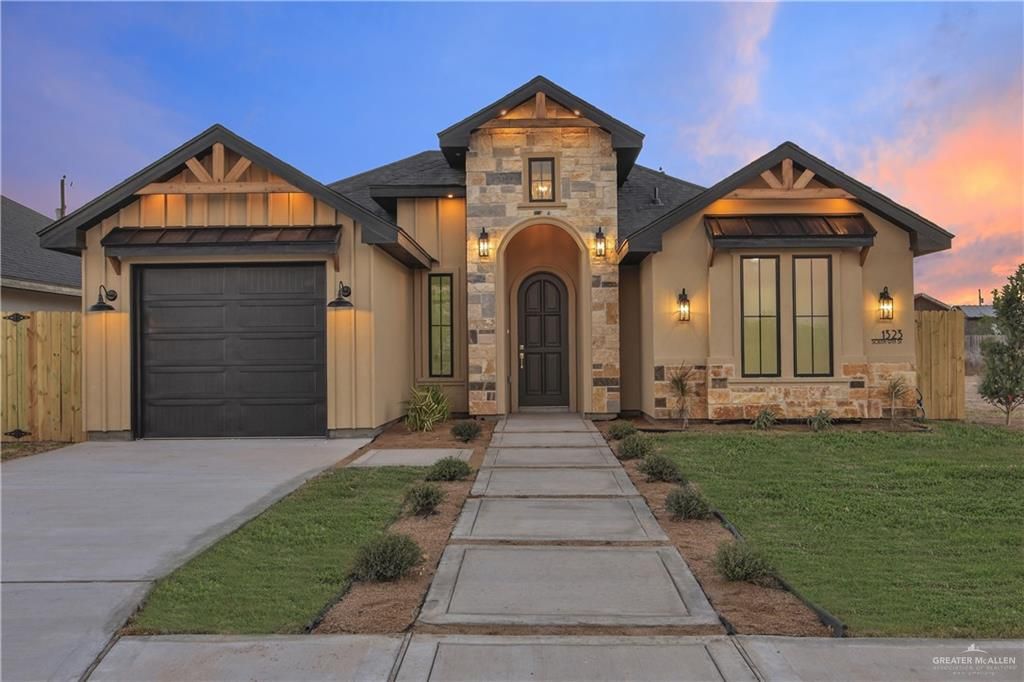 1323 S 9th Street, Alamo, TX 78516