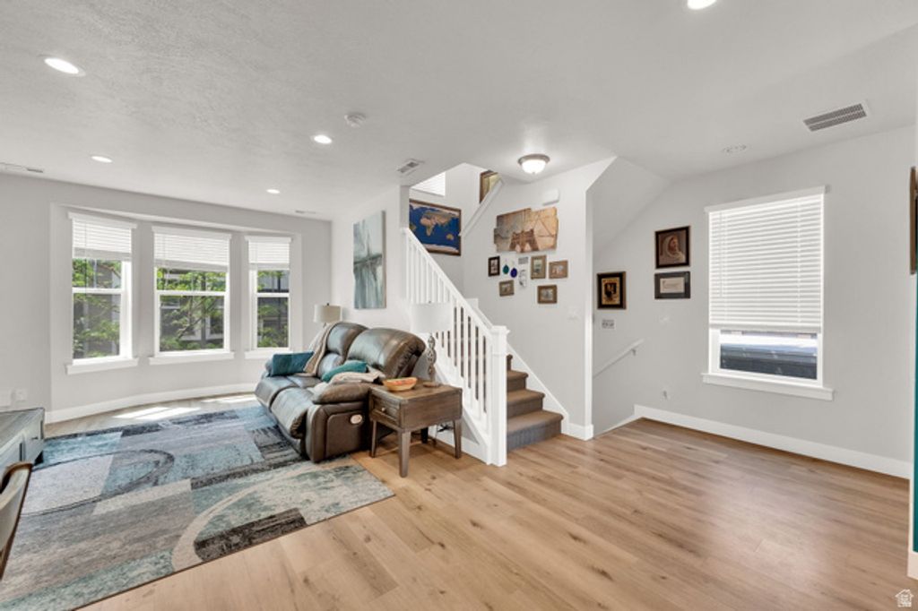 Image 12 of property listing at 1414 S 800 W ##D 4-5, Woods Cross, UT 84087