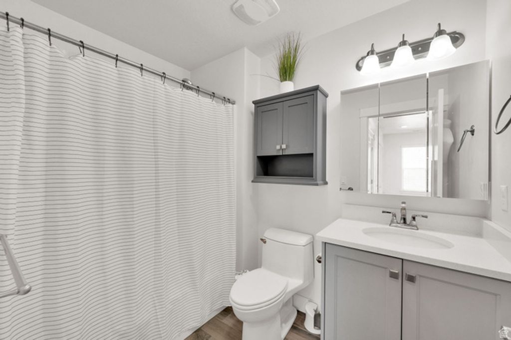 Image 18 of property listing at 1414 S 800 W ##D 4-5, Woods Cross, UT 84087