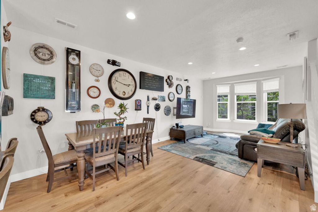 Image 6 of property listing at 1414 S 800 W ##D 4-5, Woods Cross, UT 84087