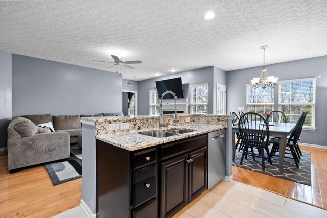 2010 Sugar Mill Drive, Pataskala, OH 43062