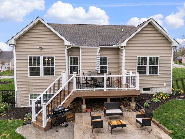 2010 Sugar Mill Drive, Pataskala, OH 43062